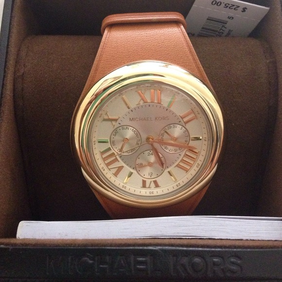 ✨⚡️FLASH SALE⚡️✨Nwt! Michael Kors Watch