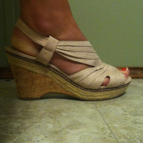 Wedge - Picture 2 of 2