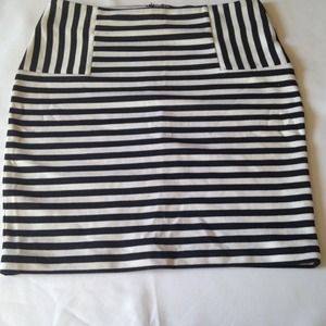 Stripped mini skirt
