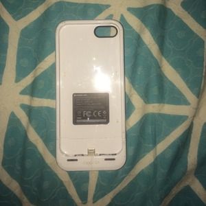 White & gray colored mophie charging case