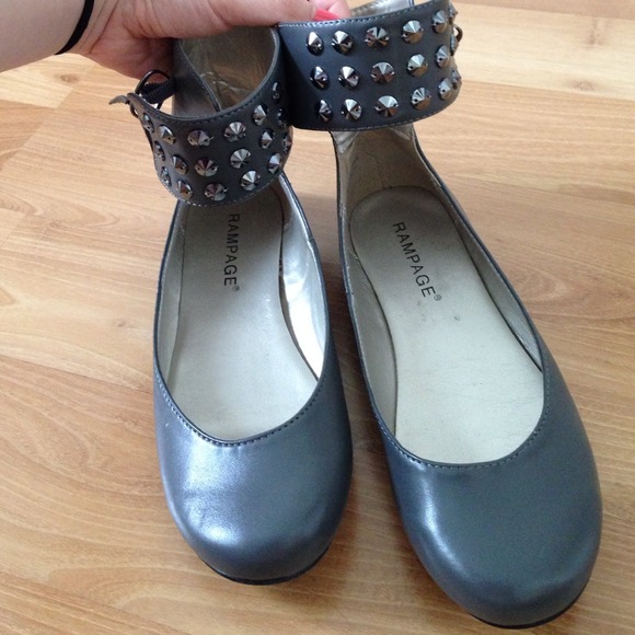 ankle cuff flats