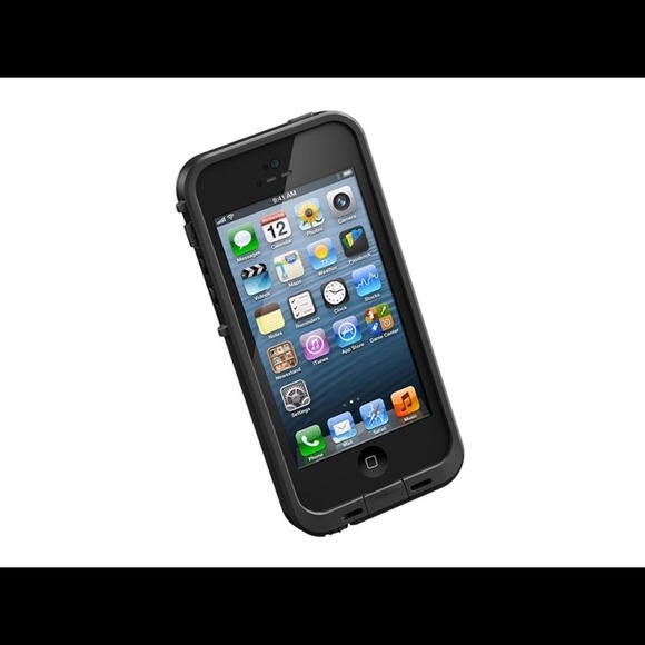Black lifeproof fre case! New in box!