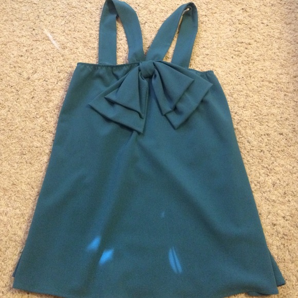 PRICE LOWERED. ADORABLE bow tank top. Never worn!