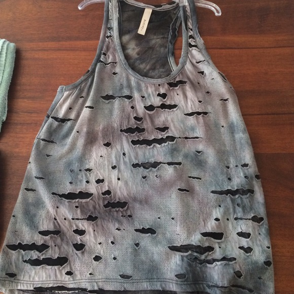 "destroyed" tank top NWT