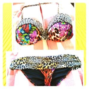 ⛔️SOLD⛔️ BNWT VS Sexy Print Bikini