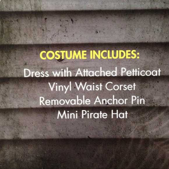 Spirit Halloween pirate girl costume - Picture 2 of 5