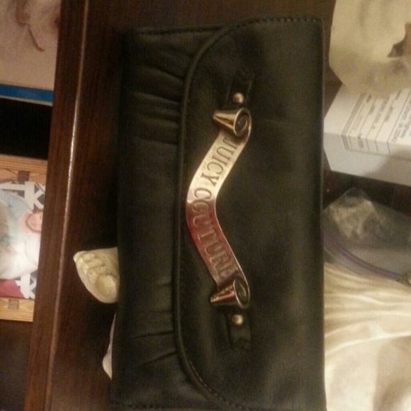 Black leather juicy couture wallet