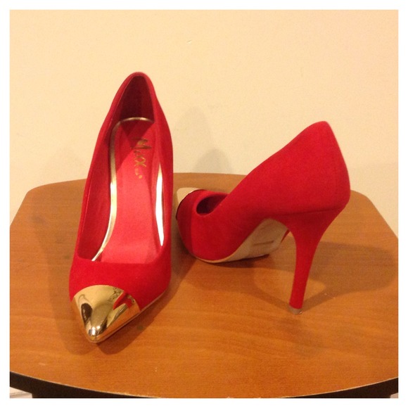 Hot Red MIXX heels🎉HP🎉 - Picture 2 of 4