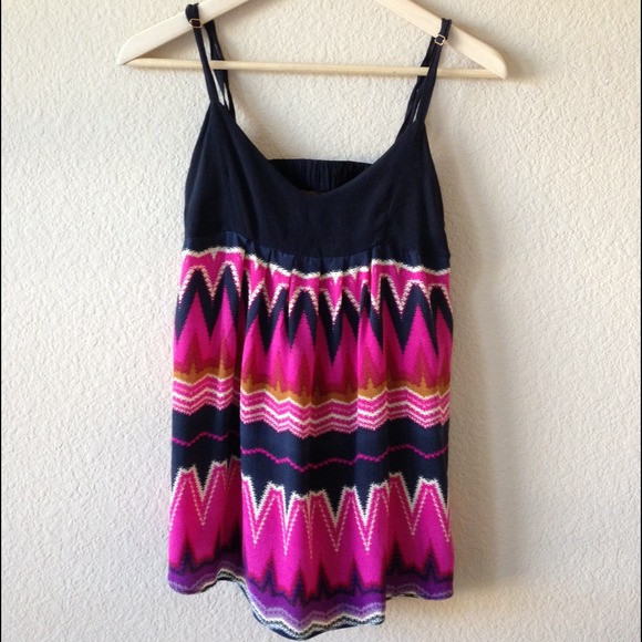 Top - Picture 2 of 3