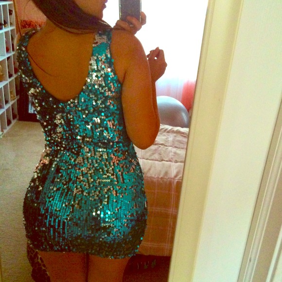 Charlotte Russe Dresses & Skirts - NWT. Show stopper! Silver & Turquoise dress.