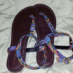 Sandals size 11