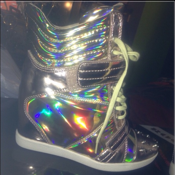 Superb Boutique 9 Sneakers