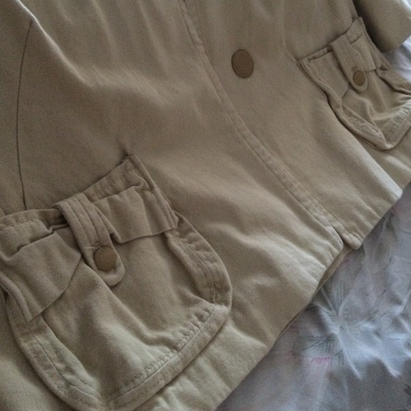 Nice jacket - Picture 3 of 4