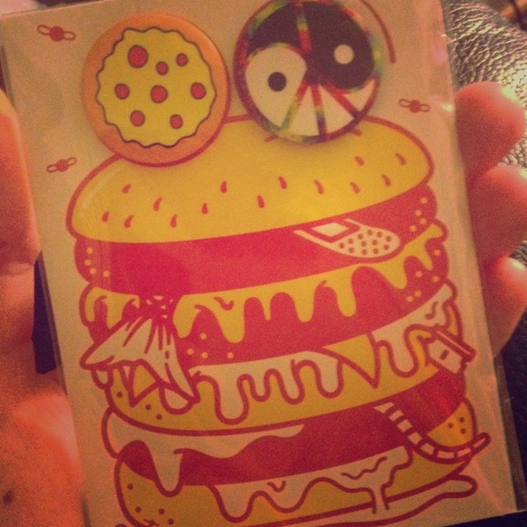 💟Two fun pizza and tie due peach sign UOpins