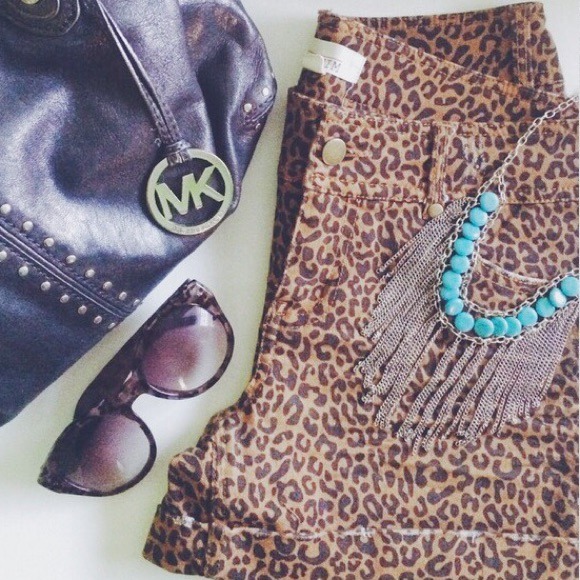 Cheetah High Waisted Shorts - Picture 2 of 3