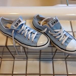 Converse size 7