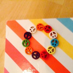 ‼️Fabulous peace sign bracelet‼️❗️