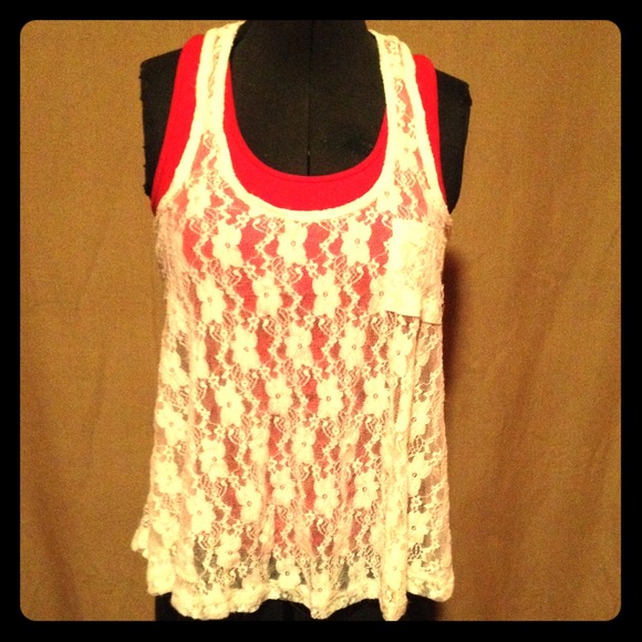White lace tank top with pocket