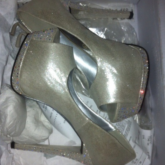 Prom shoes - Picture 1 of 4