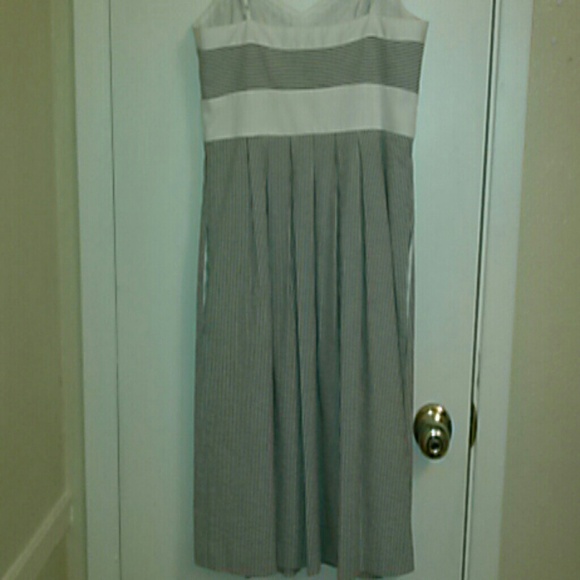 White and blue striped dress - Picture 2 of 2