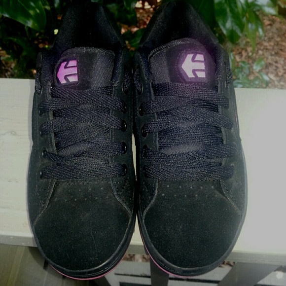 ⚠SOLD⚠NEW Etnies Callicut Women's Skate Sneakers - Picture 2 of 3