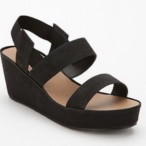 Black sandal