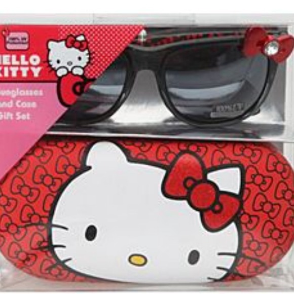 Exclusive Hello Kitty sunglass gift set
