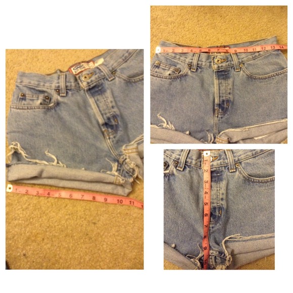 ❌Bundled Distressed Highwaisted Shorts - Picture 3 of 4