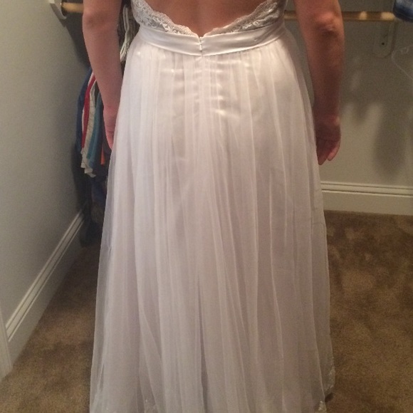 WEDDING DRESS FOR SALE! ๐ฐ๐๐๐ - Picture 3 of 3