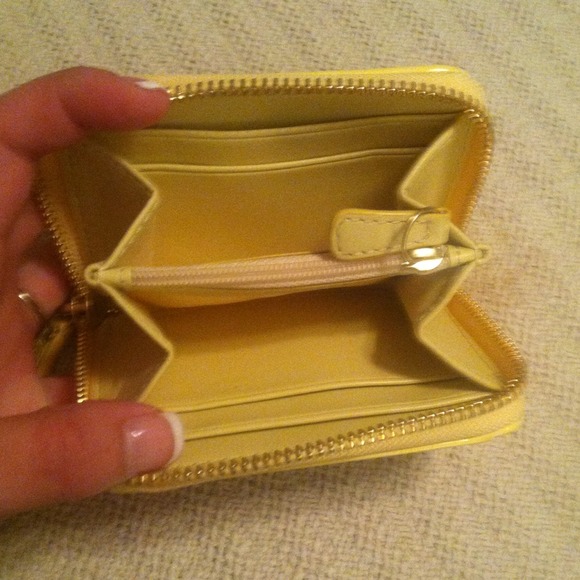 Sold - Picture 3 of 3