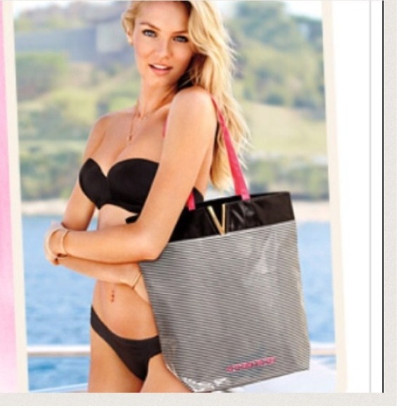 VS beach tote New. Sold