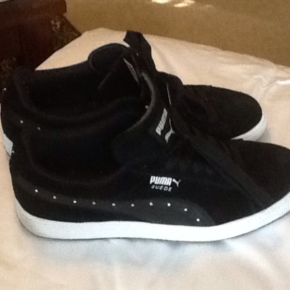 Puma Suede sneakers... need a little sparkle?
