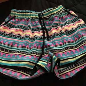 Tribal drawstring shorts 🎀💕