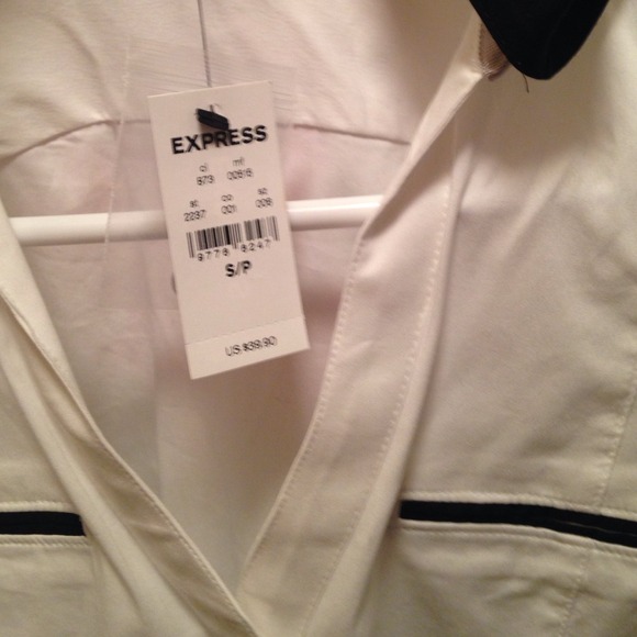 New with tags express top - Picture 3 of 4