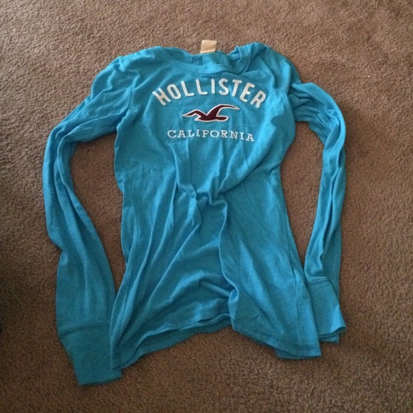 **SOLD**Hollister long sleeves