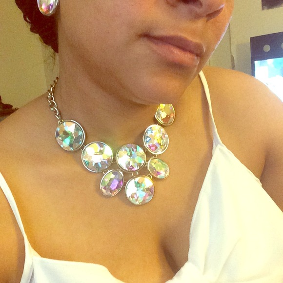 Statement Necklace - Picture 1 of 4