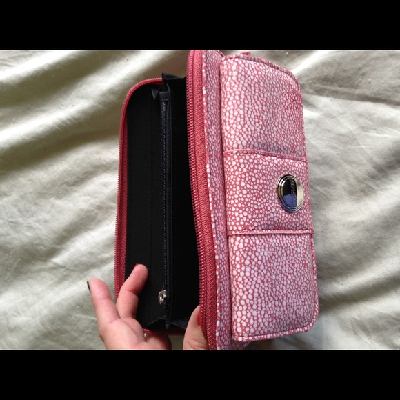 Kenneth Cole wallet - Picture 3 of 4