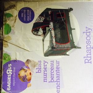 Pack and play .red black & white