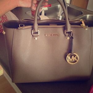 Authentic Michael kors handbag