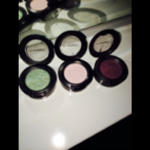 Mac eyeshadows - Picture 3 of 3