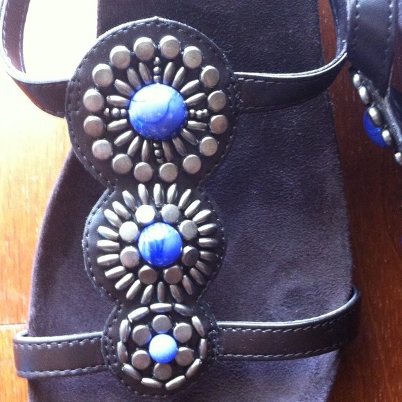 Aztec wedge - Picture 2 of 3