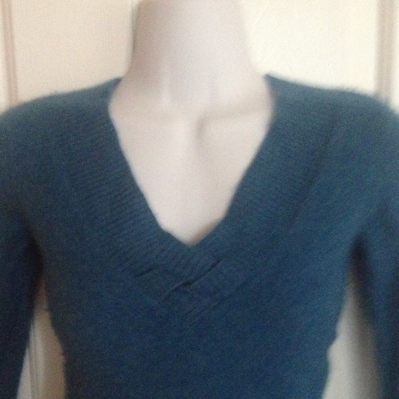 SOLD Cashmere sweater