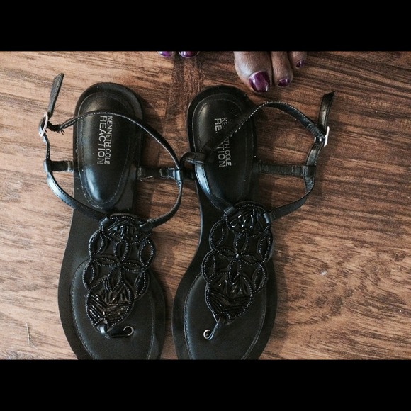 Black Kenneth Reaction sandals