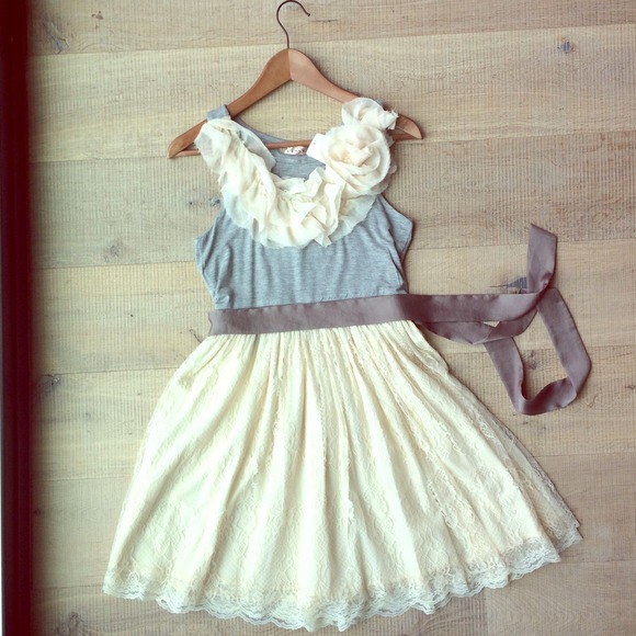 SOLD IN BUNDLE: NEW cotton and lace dress