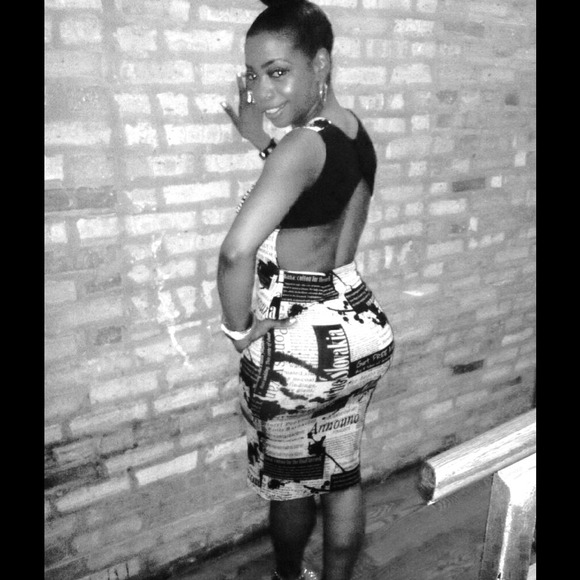 ✂️CUSTOM MADE The "Wall Street Journal" Dress✂️ - Picture 4 of 4