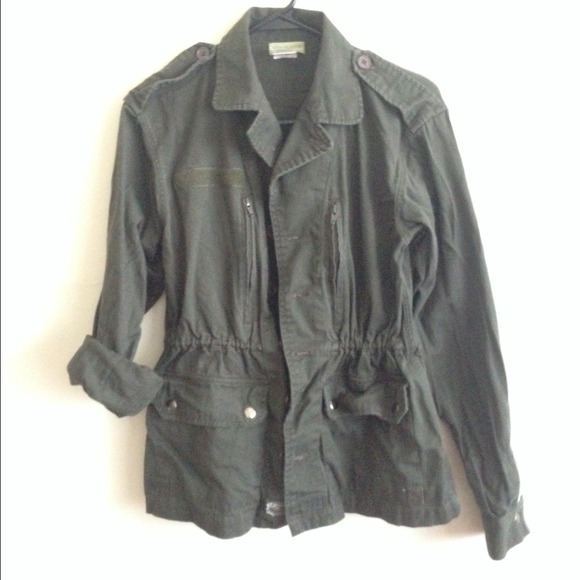 🚫sold🚫 Olive Green Anorak Jacket