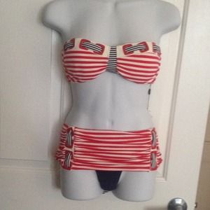 Closet purge! Red & white Patriotic suit. 🇺🇸