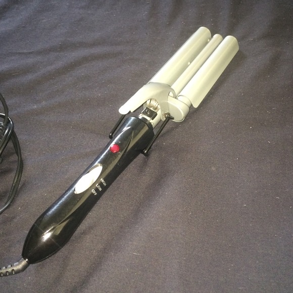 SOLD Revlon hair waver