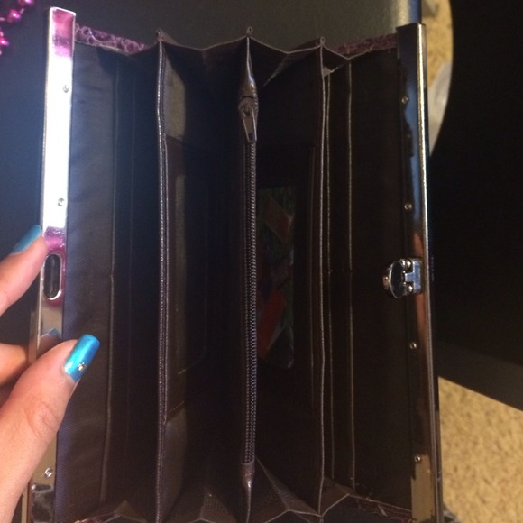 Purple snakeskin wallet - Picture 3 of 3