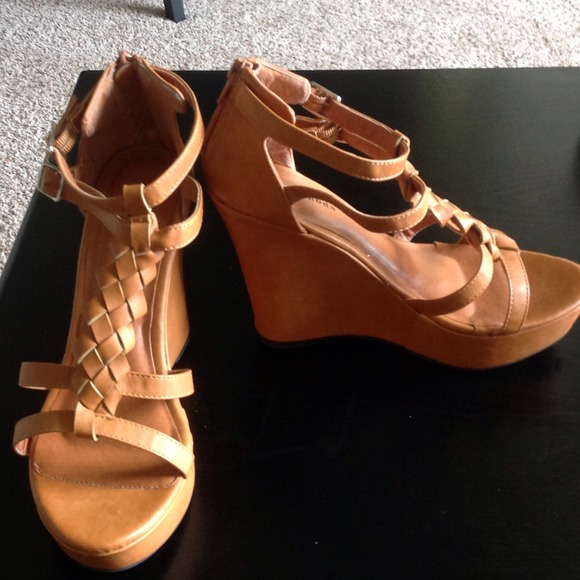 Strappy Tan Wedges